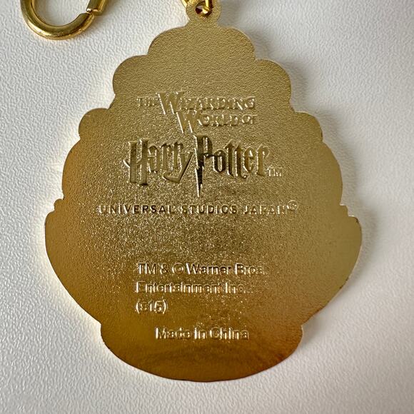 NWT Hogwarts Crest Keychain Harry Potter Universal Studios Warner Bros - Picture 6 of 8